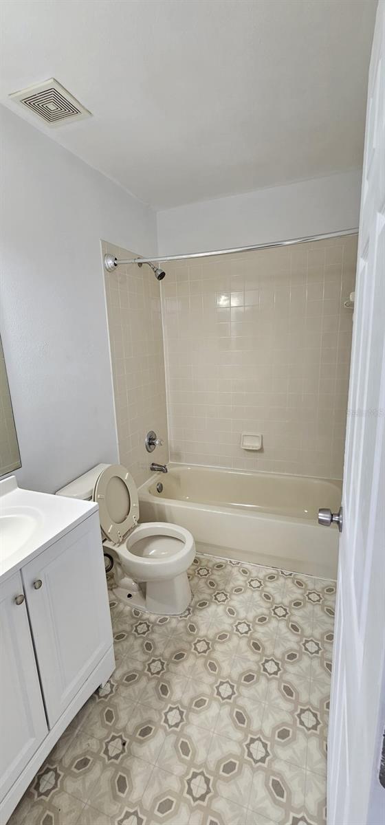 641 KENSINGTON LAKE CIR, BRANDON, FL — photo 17