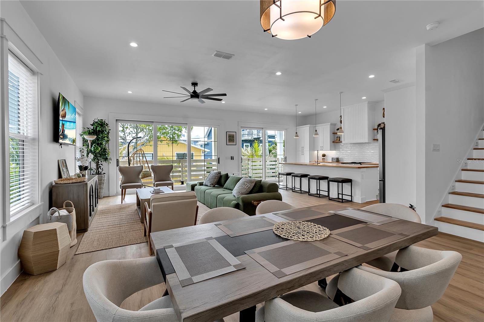 2215 AVENUE C, BRADENTON BEACH, FL — photo 11