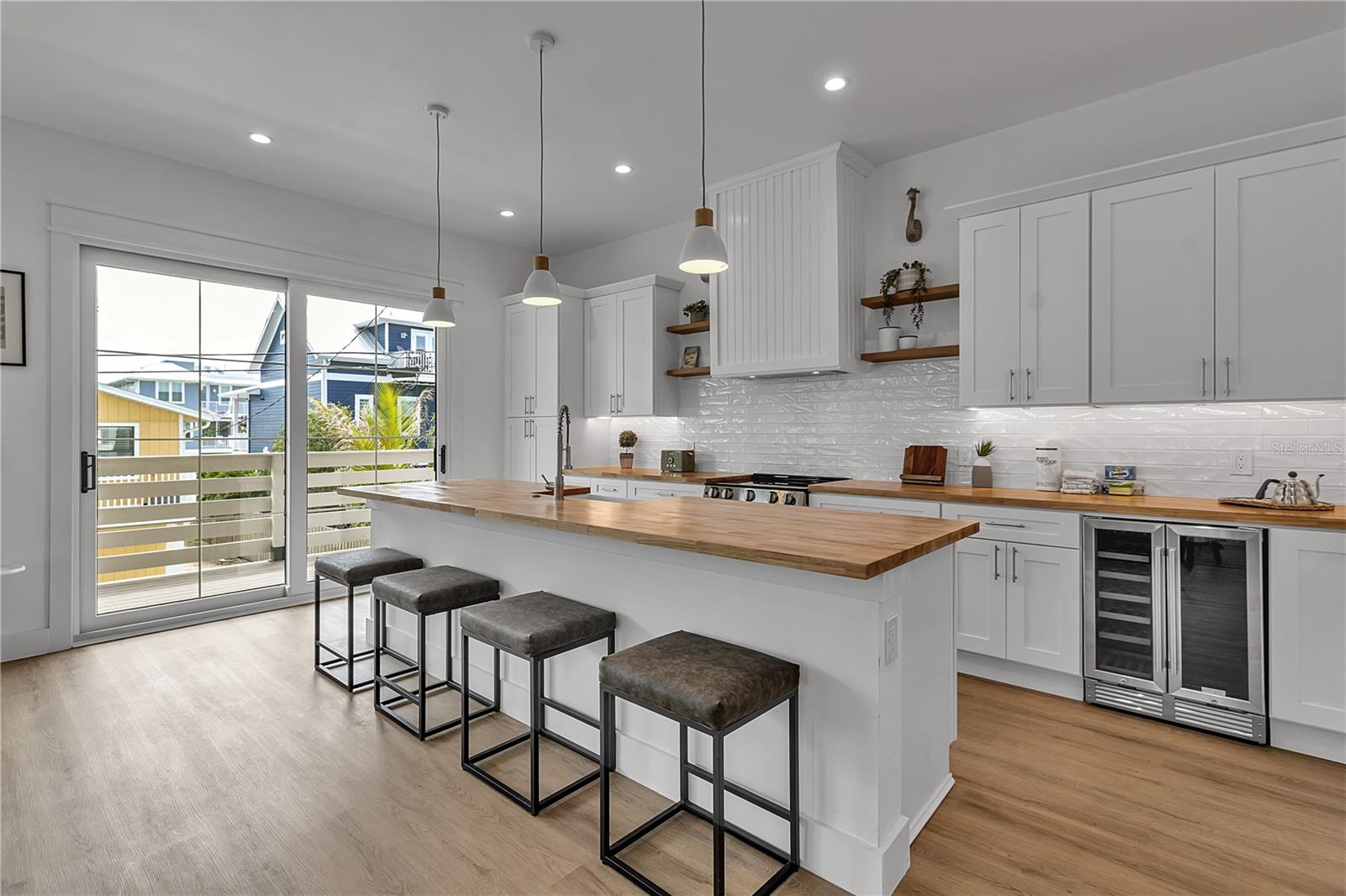2215 AVENUE C, BRADENTON BEACH, FL — photo 17