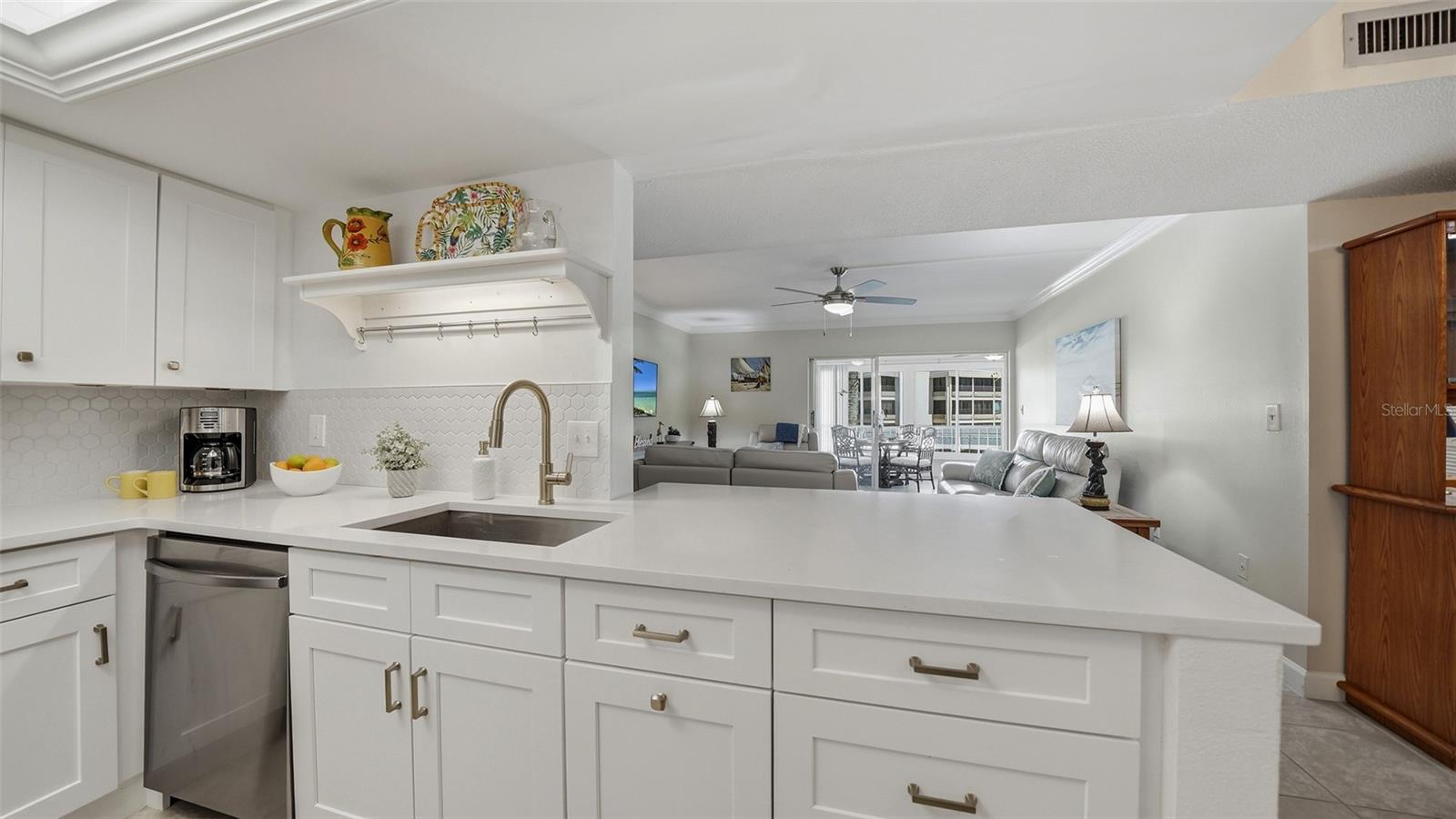 199 WHISPERING SANDS DR #204, SARASOTA, FL — photo 10
