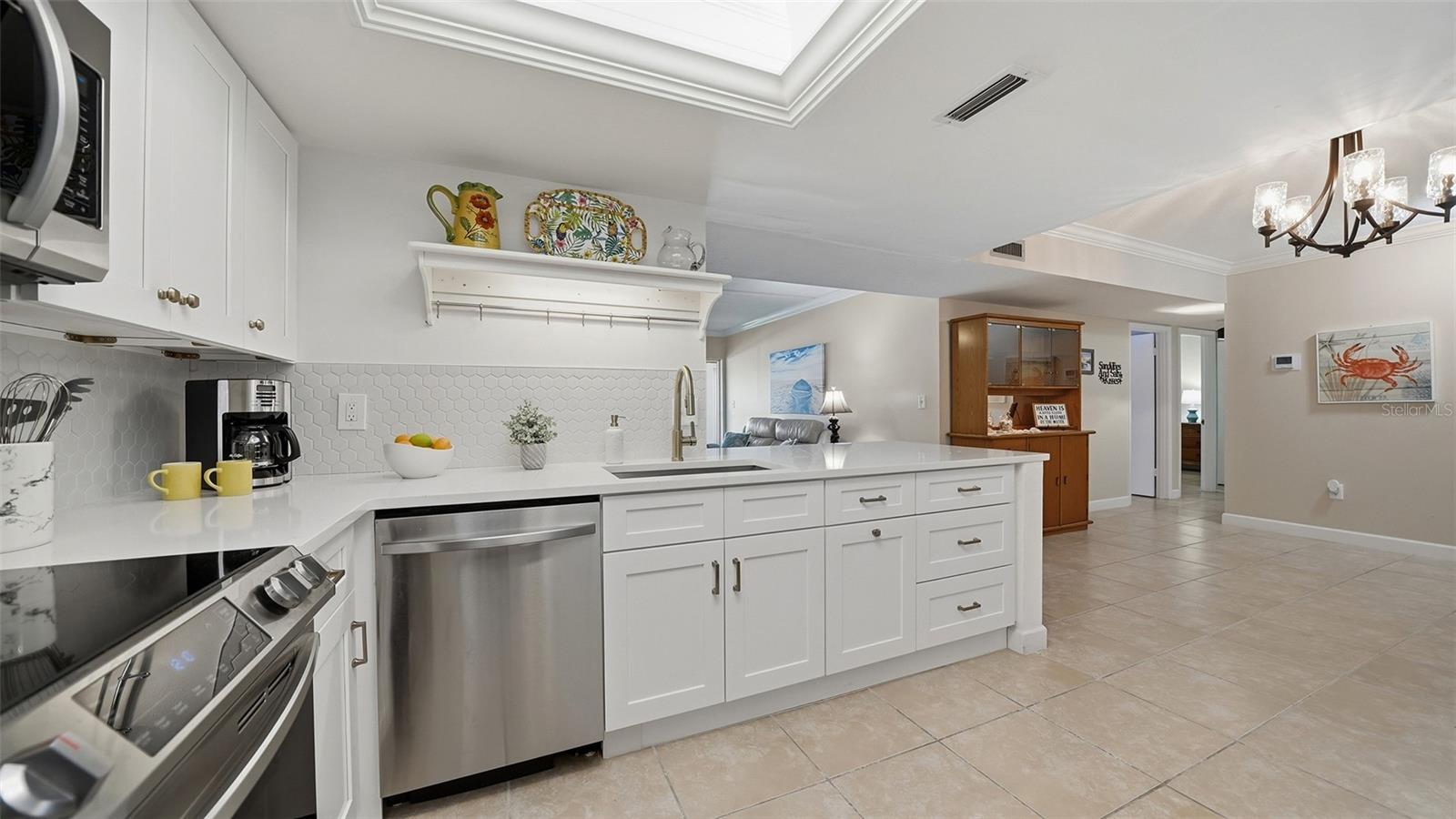 199 WHISPERING SANDS DR #204, SARASOTA, FL — photo 11