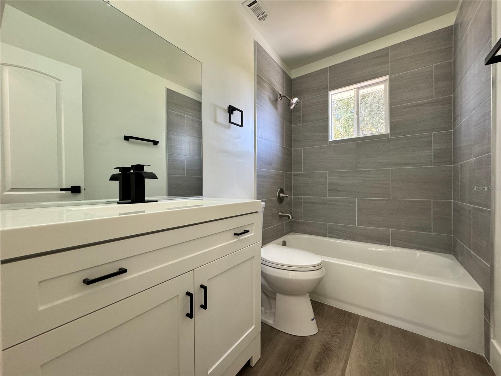 325 CAPATOLA ST, PORT CHARLOTTE, FL — photo 15