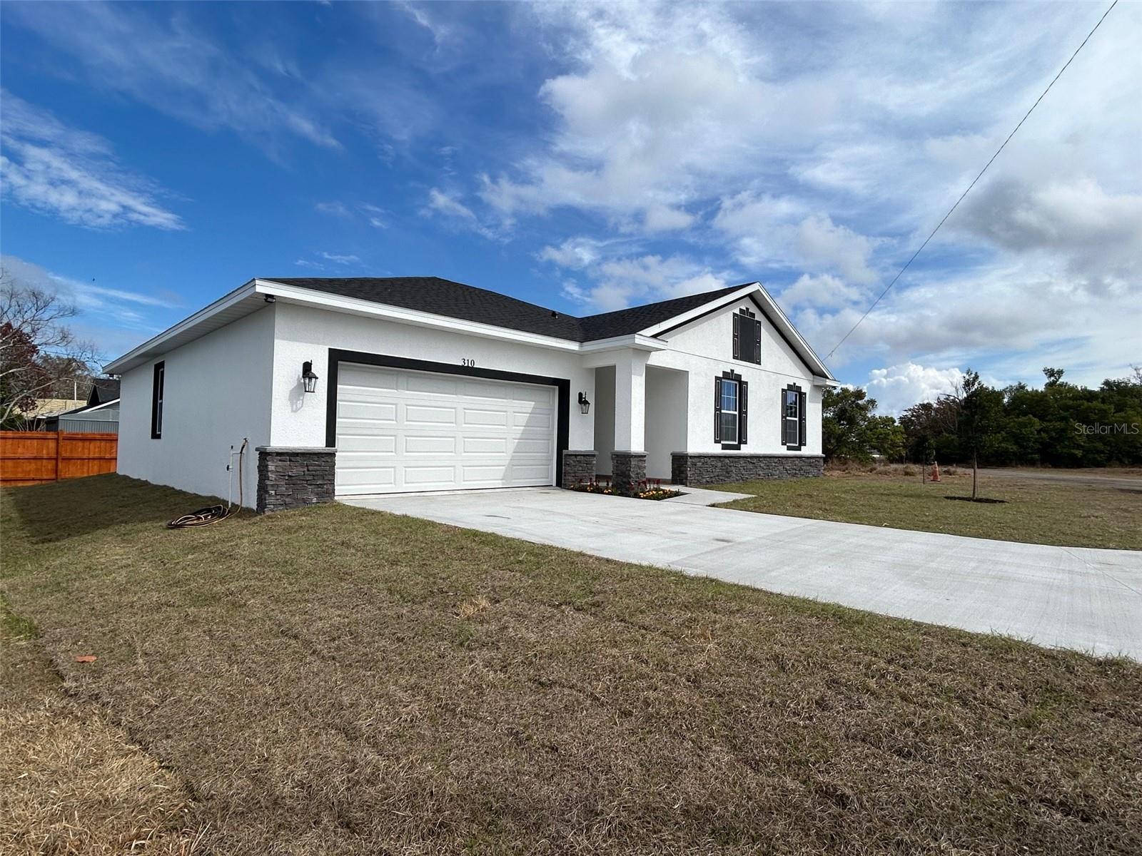 310 GIBSON AVE, LAKE WALES, FL — photo 2