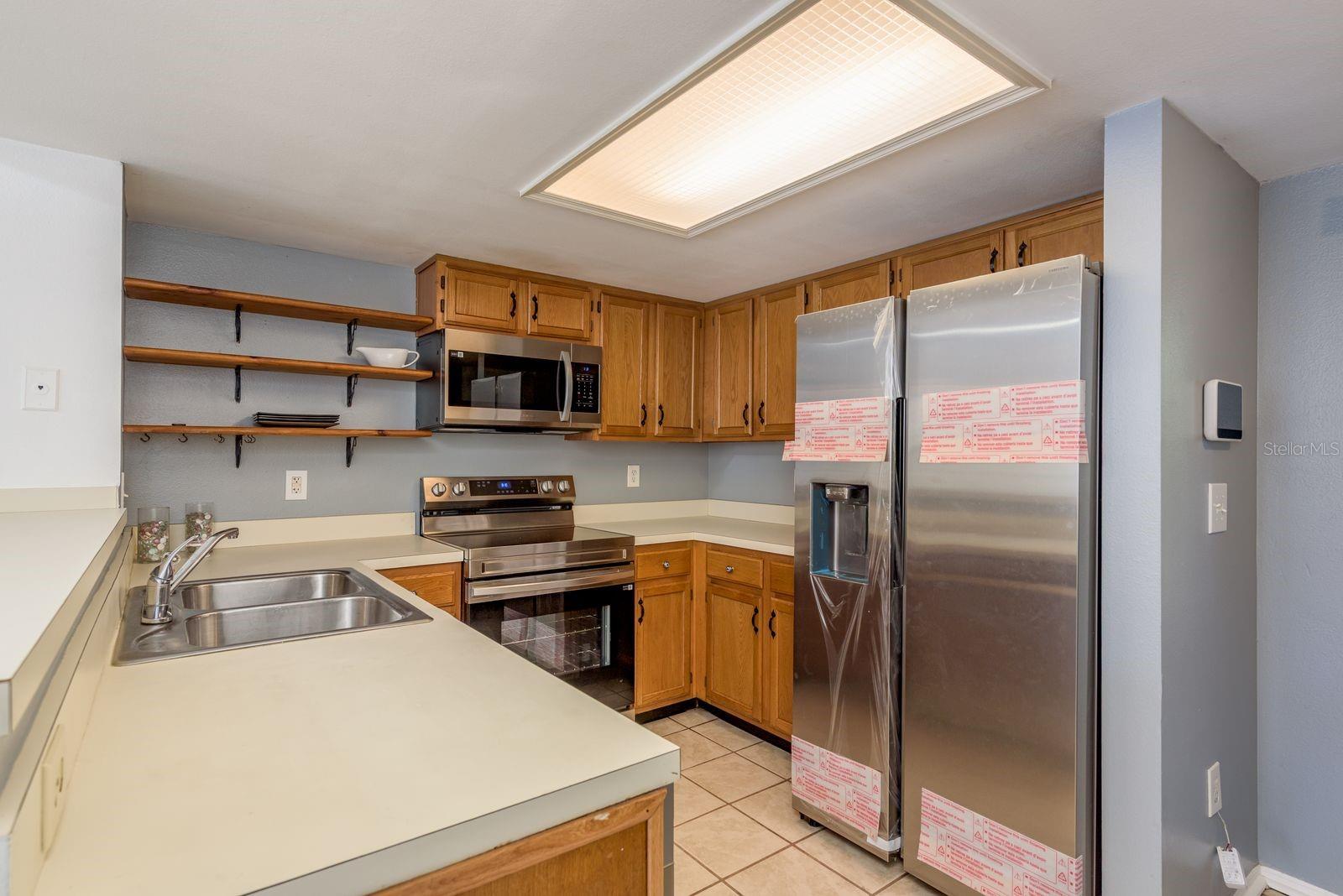 1602 BRIGADOON DR, CLEARWATER, FL — photo 8