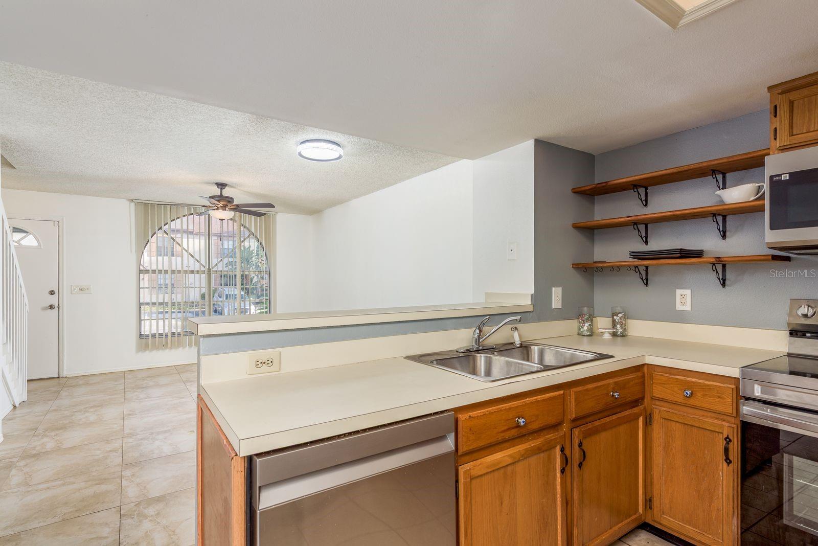 1602 BRIGADOON DR, CLEARWATER, FL — photo 9