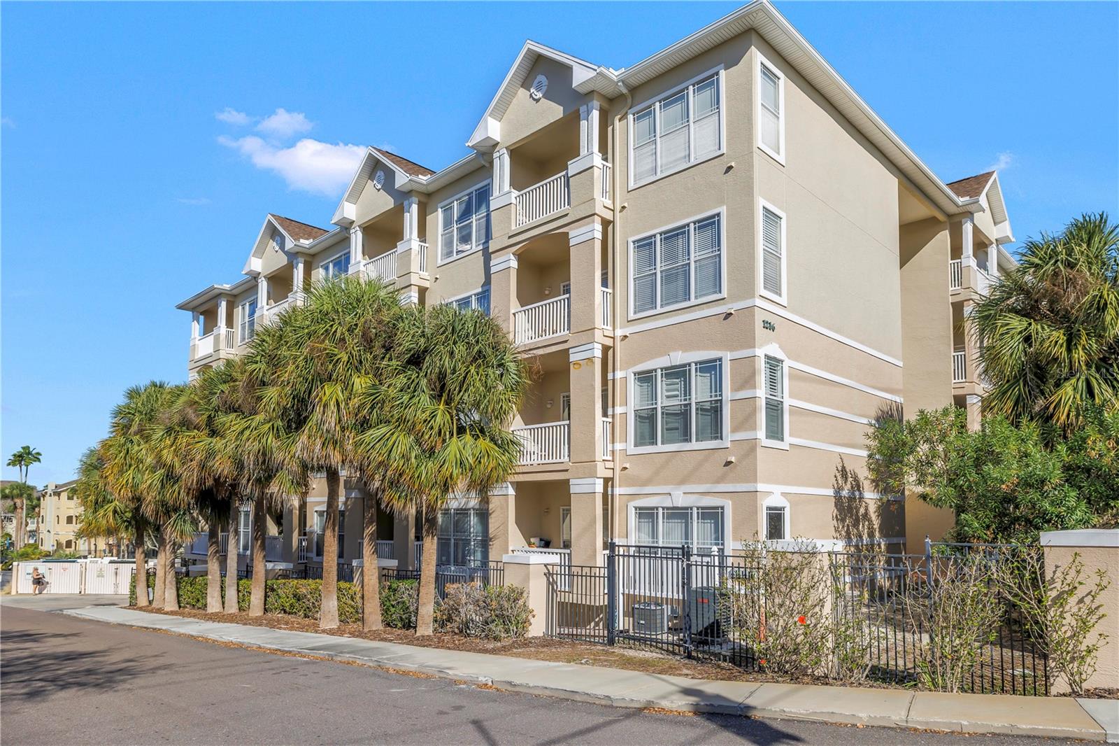 1216 S MISSOURI AVE #415, CLEARWATER, FL