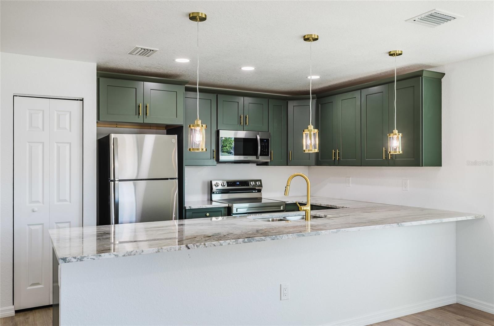 6254 SPINNAKER BLVD, ENGLEWOOD, FL — photo 7
