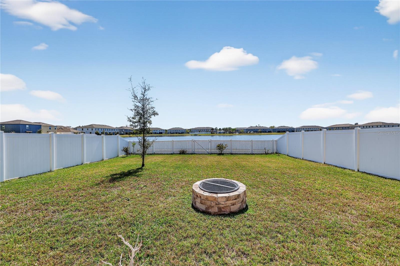 416 ROYAL EMPRESS DR, RUSKIN, FL — photo 41