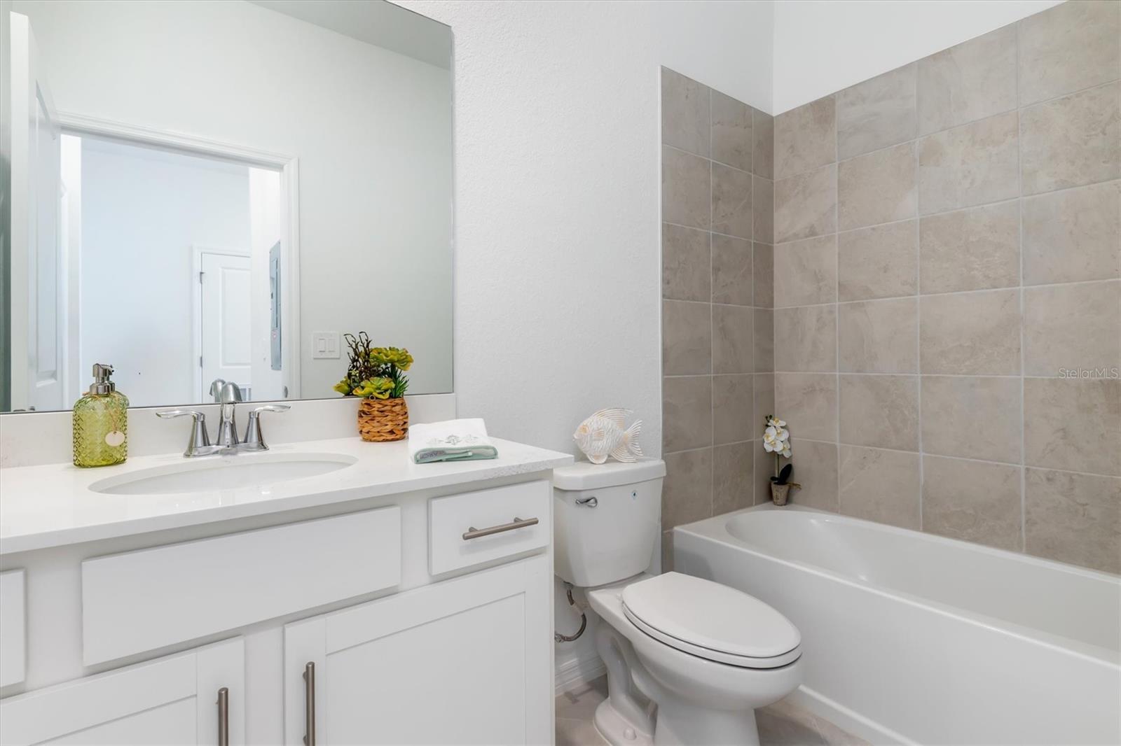 17595 OPAL SAND DR #406, VENICE, FL — photo 17