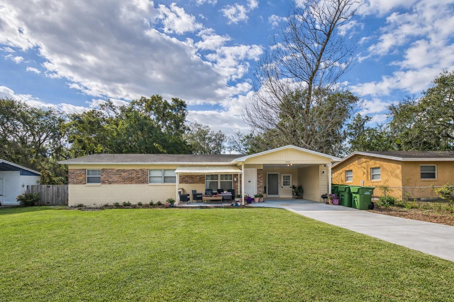 1405 PEMBROOK DR, LEESBURG, FL