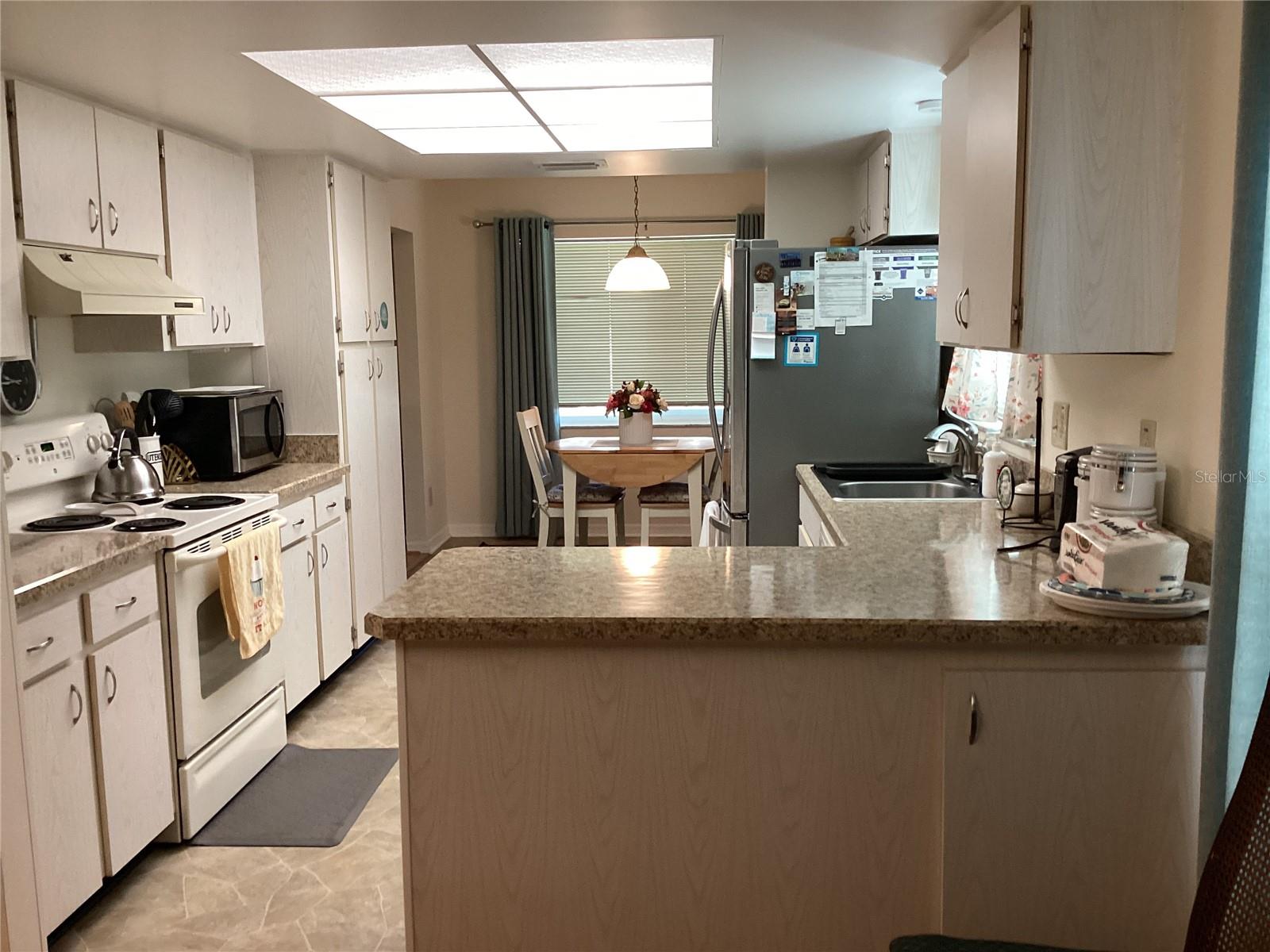 2512 LANCASTER DR #2512, SUN CITY CENTER, FL — photo 8