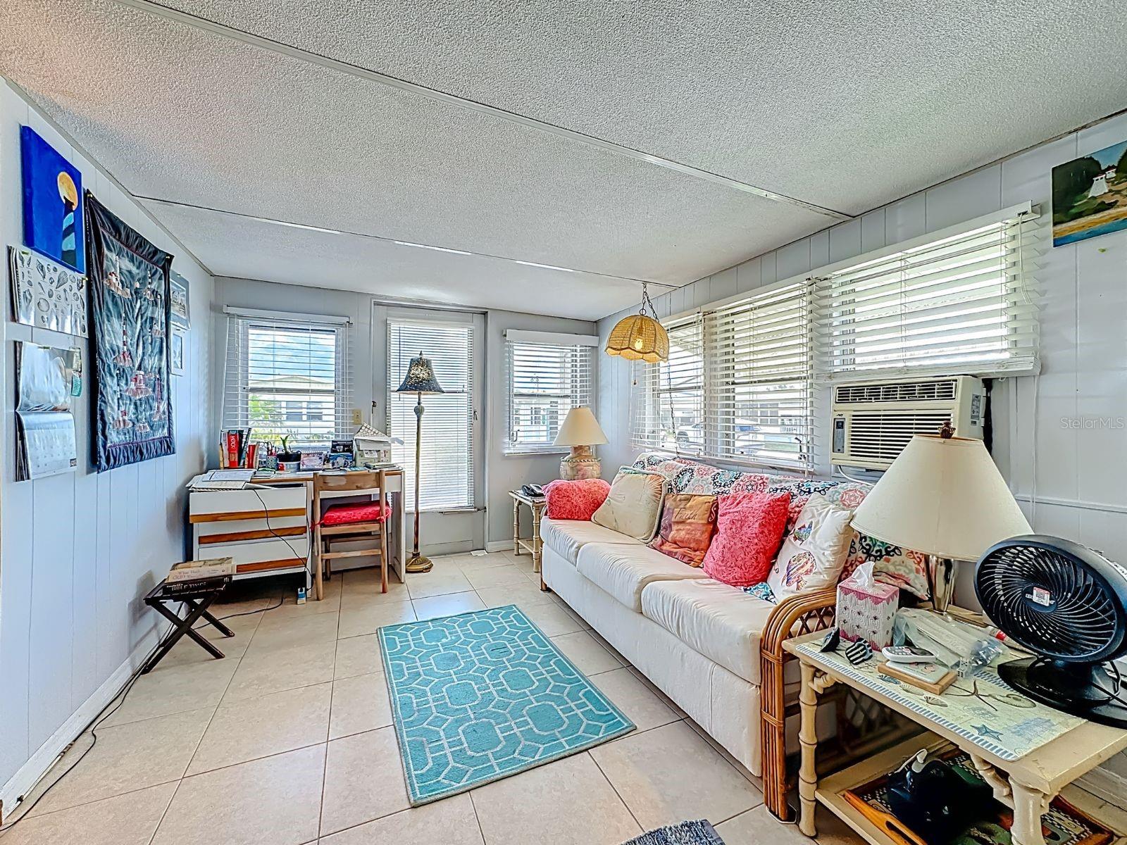411 TROPIC DR W, PALMETTO, FL — photo 4