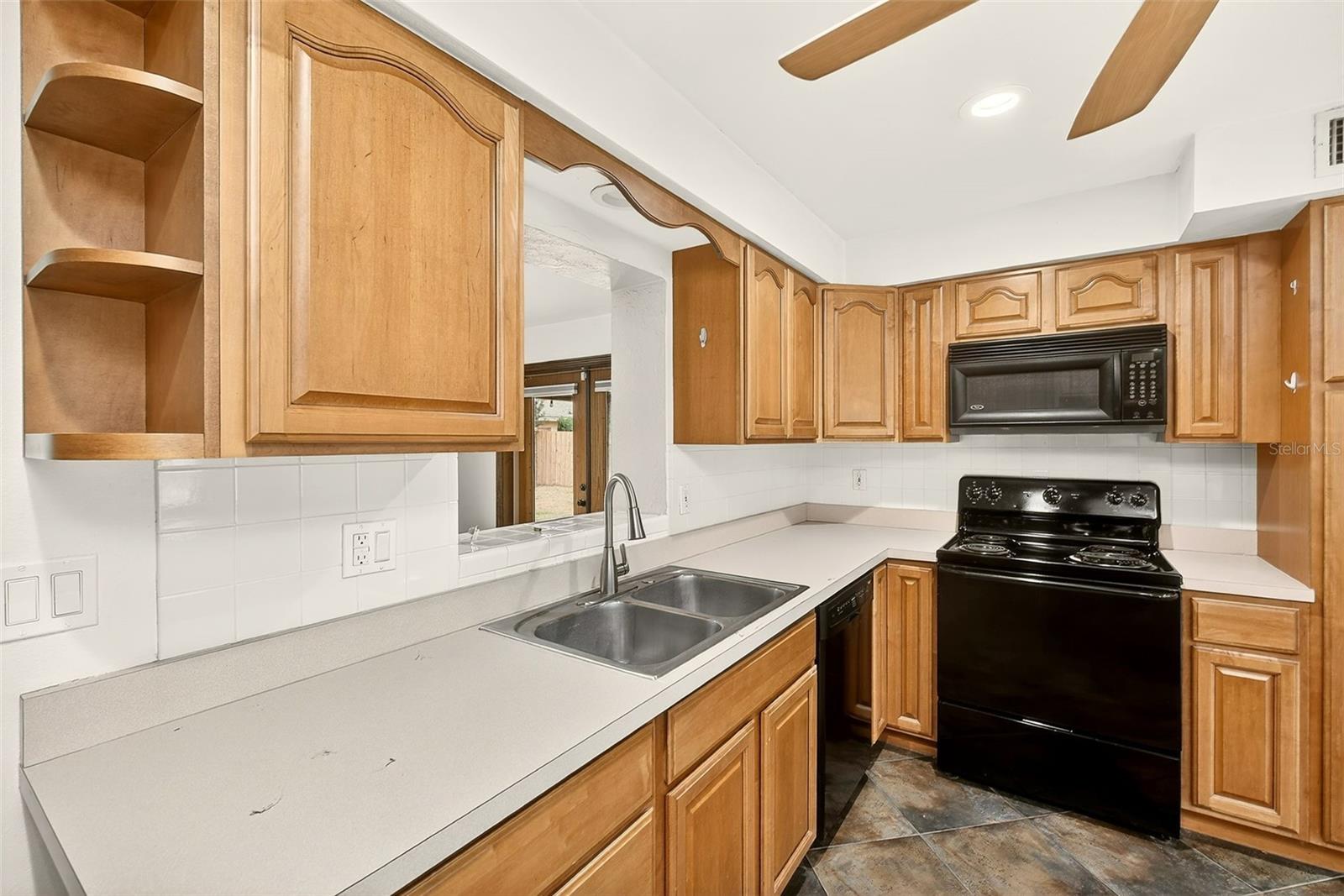 1465 BAYVIEW DR, CLEARWATER, FL — photo 12