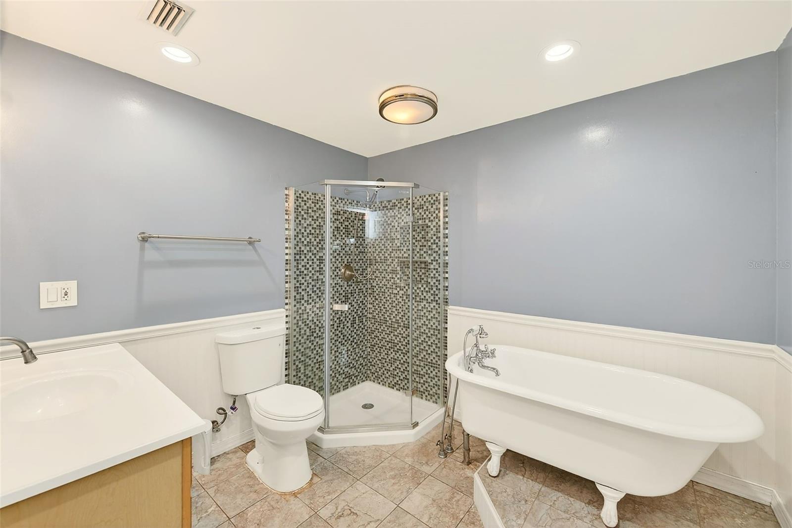 1465 BAYVIEW DR, CLEARWATER, FL — photo 25