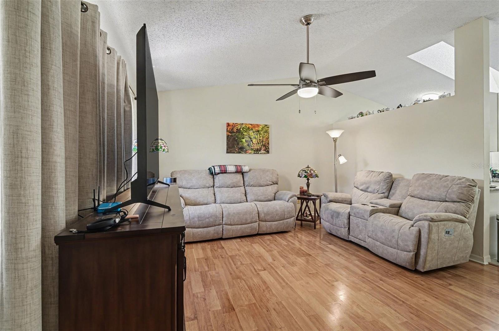 12435 ORANGEWOOD CIR, TAVARES, FL — photo 11