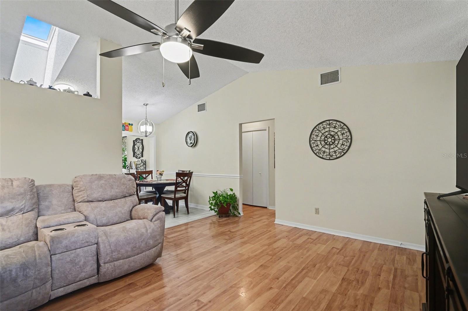 12435 ORANGEWOOD CIR, TAVARES, FL — photo 14