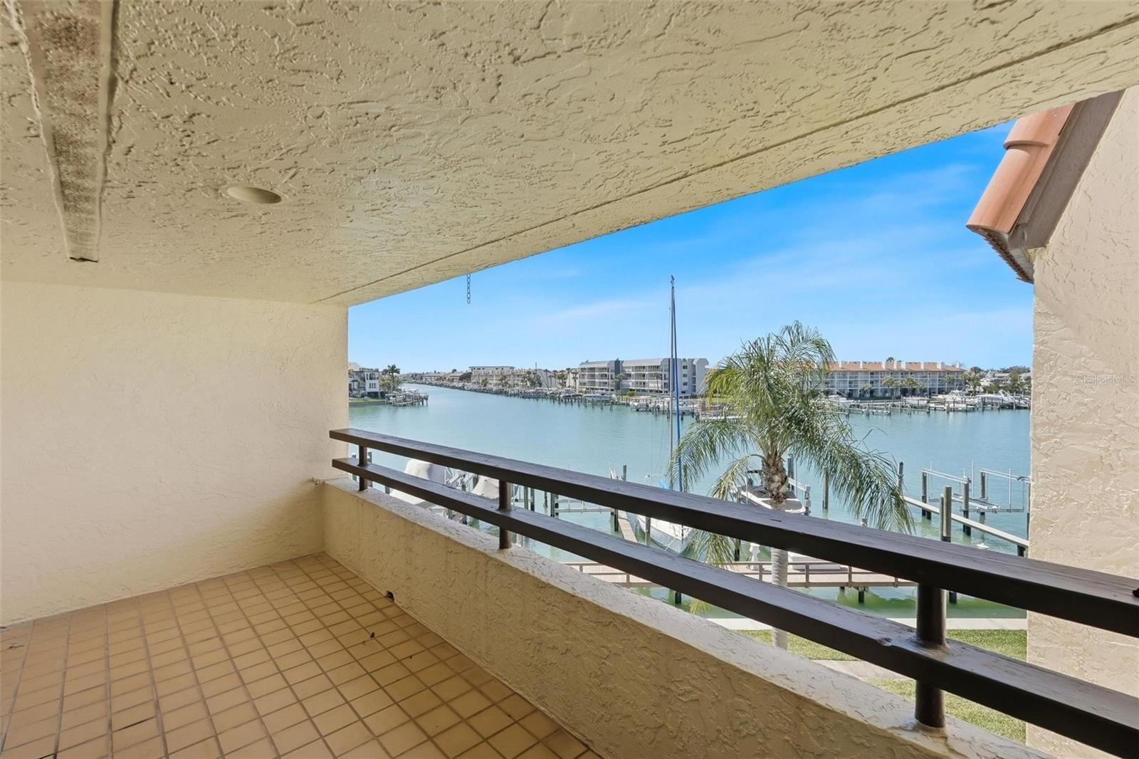128 1ST STREET E. #102, TIERRA VERDE, FL — photo 31