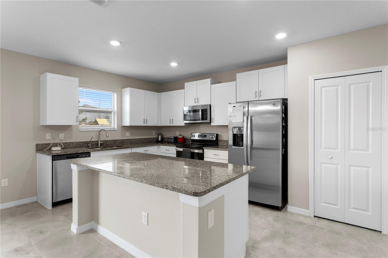 7109 PARADISE ISLAND CT, SUN CITY CENTER, FL — photo 19