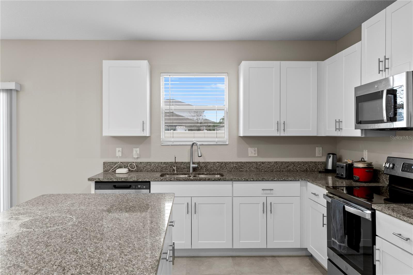 7109 PARADISE ISLAND CT, SUN CITY CENTER, FL — photo 20