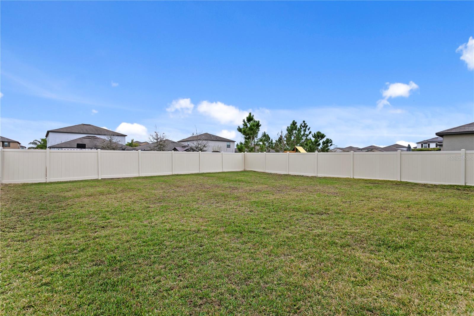 7109 PARADISE ISLAND CT, SUN CITY CENTER, FL — photo 38