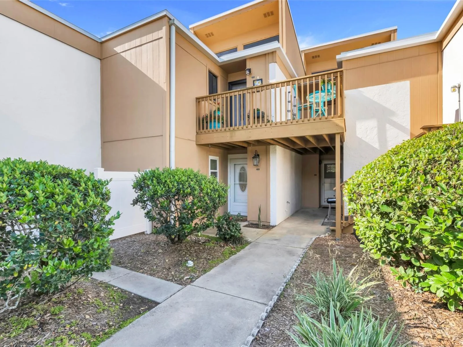1051 S HIGHLAND ST #4B, MOUNT DORA, FL — photo 1