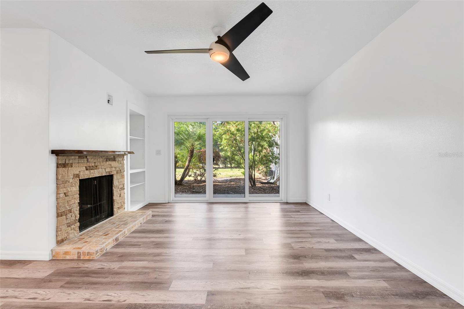 1051 S HIGHLAND ST #4B, MOUNT DORA, FL — photo 5