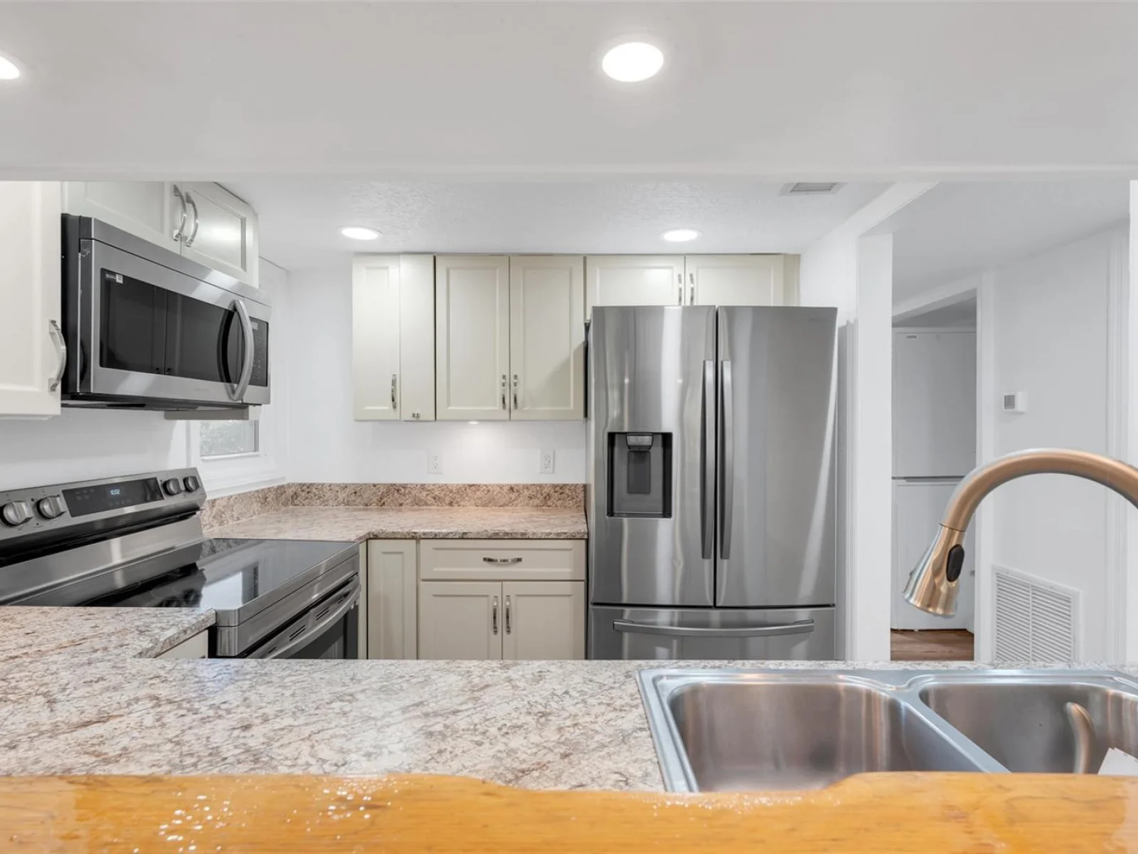 1051 S HIGHLAND ST #4B, MOUNT DORA, FL — photo 13