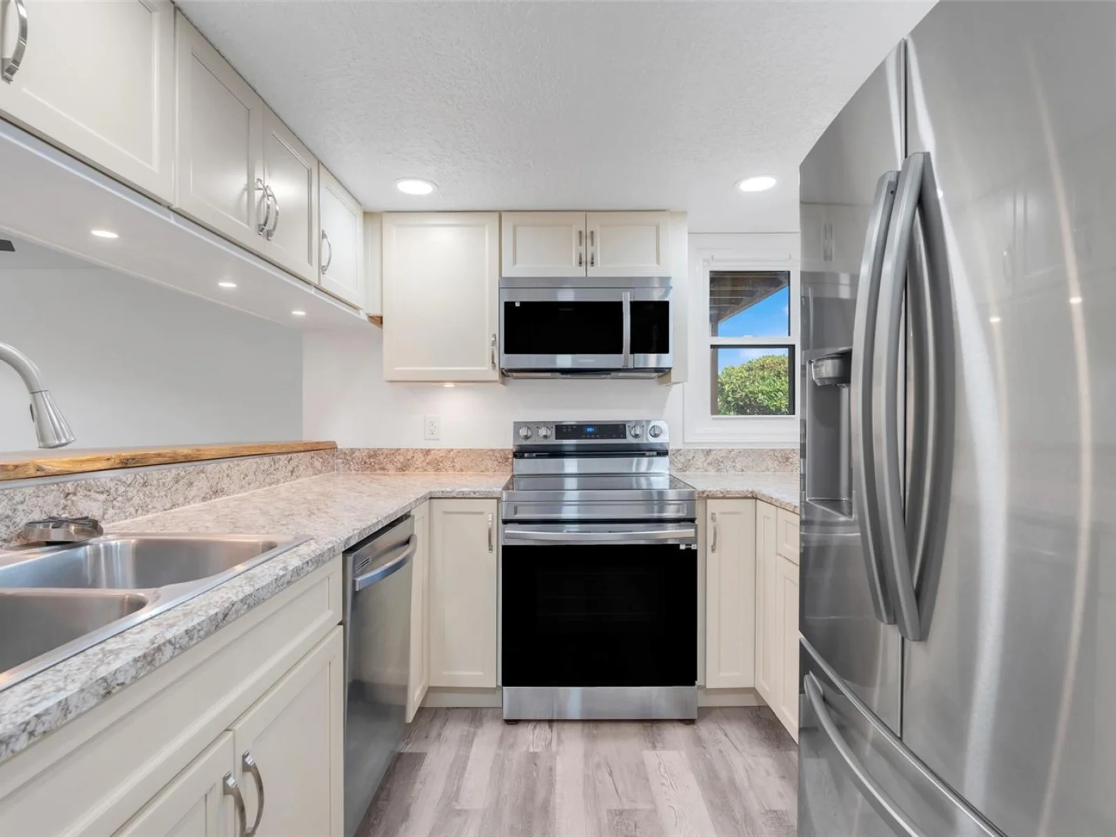 1051 S HIGHLAND ST #4B, MOUNT DORA, FL — photo 16
