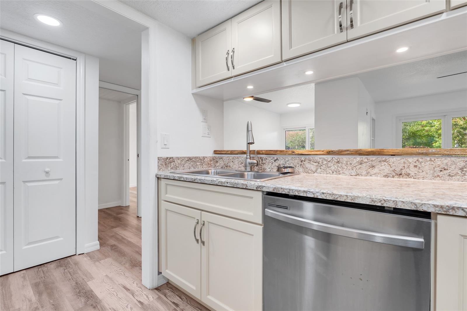 1051 S HIGHLAND ST #4B, MOUNT DORA, FL — photo 20