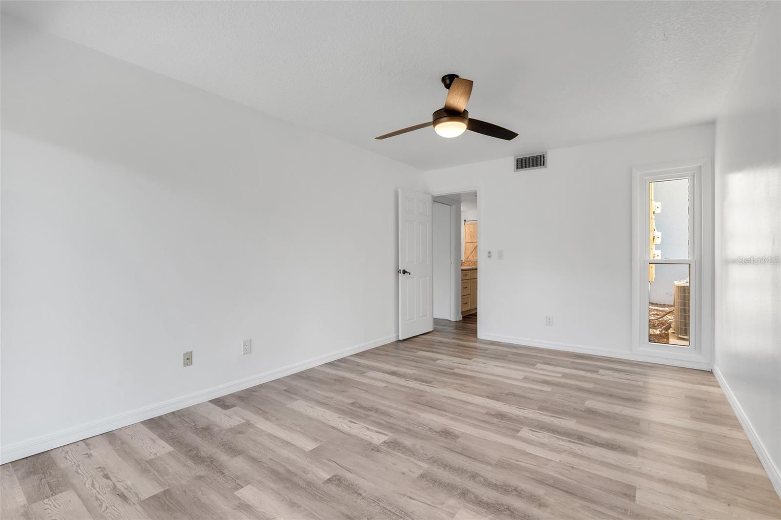 1051 S HIGHLAND ST #4B, MOUNT DORA, FL — photo 23