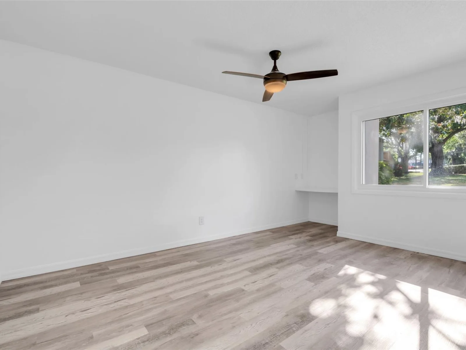 1051 S HIGHLAND ST #4B, MOUNT DORA, FL — photo 33