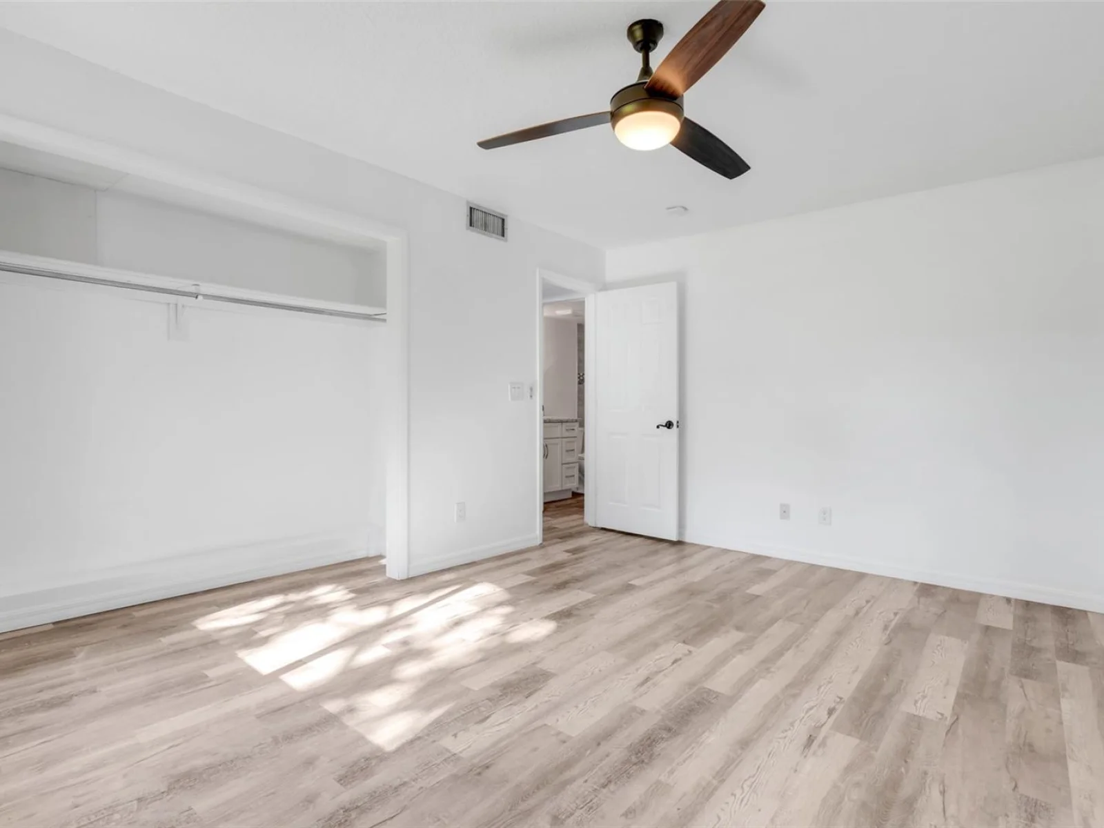 1051 S HIGHLAND ST #4B, MOUNT DORA, FL — photo 36
