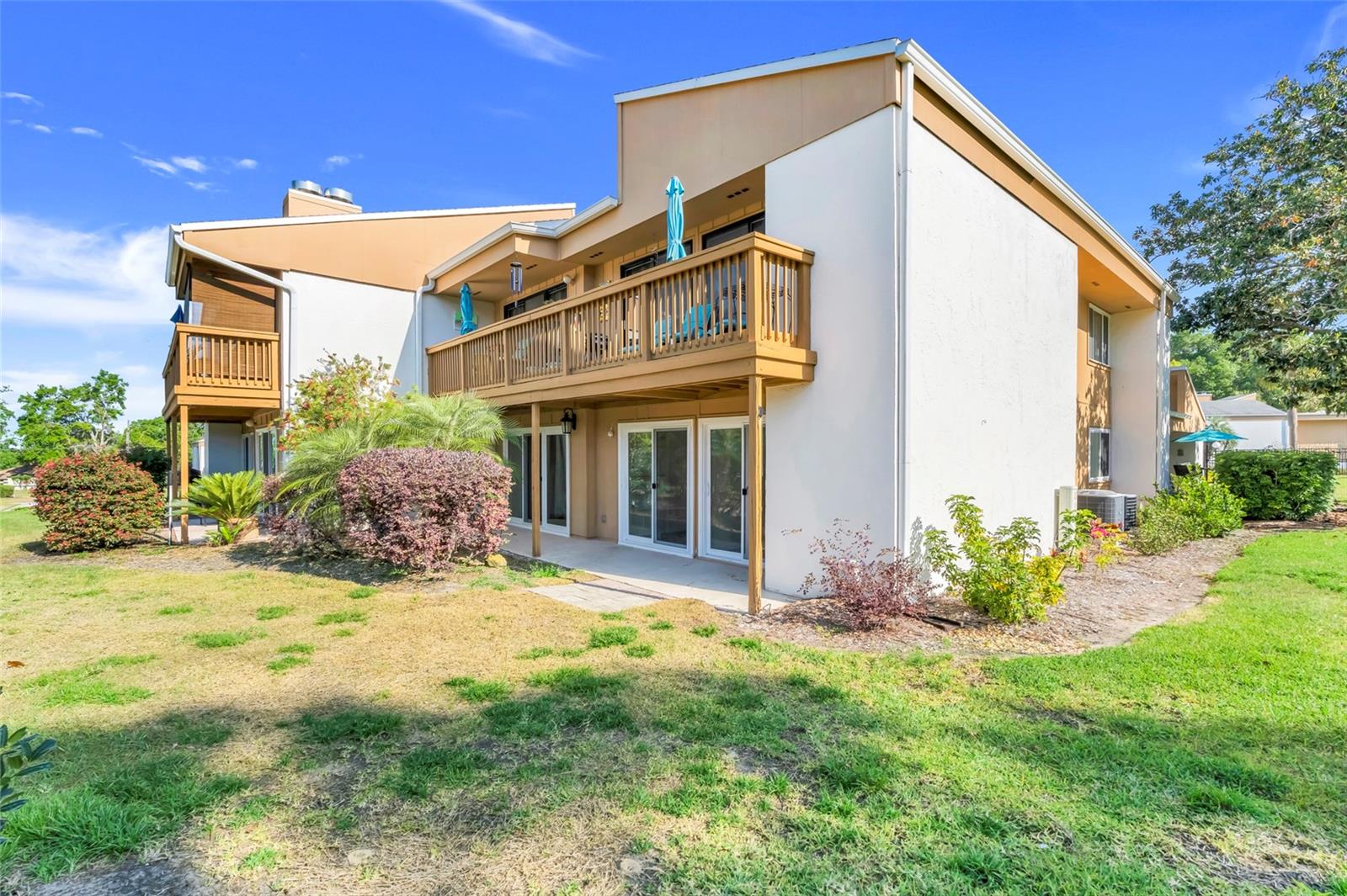 1051 S HIGHLAND ST #4B, MOUNT DORA, FL — photo 44