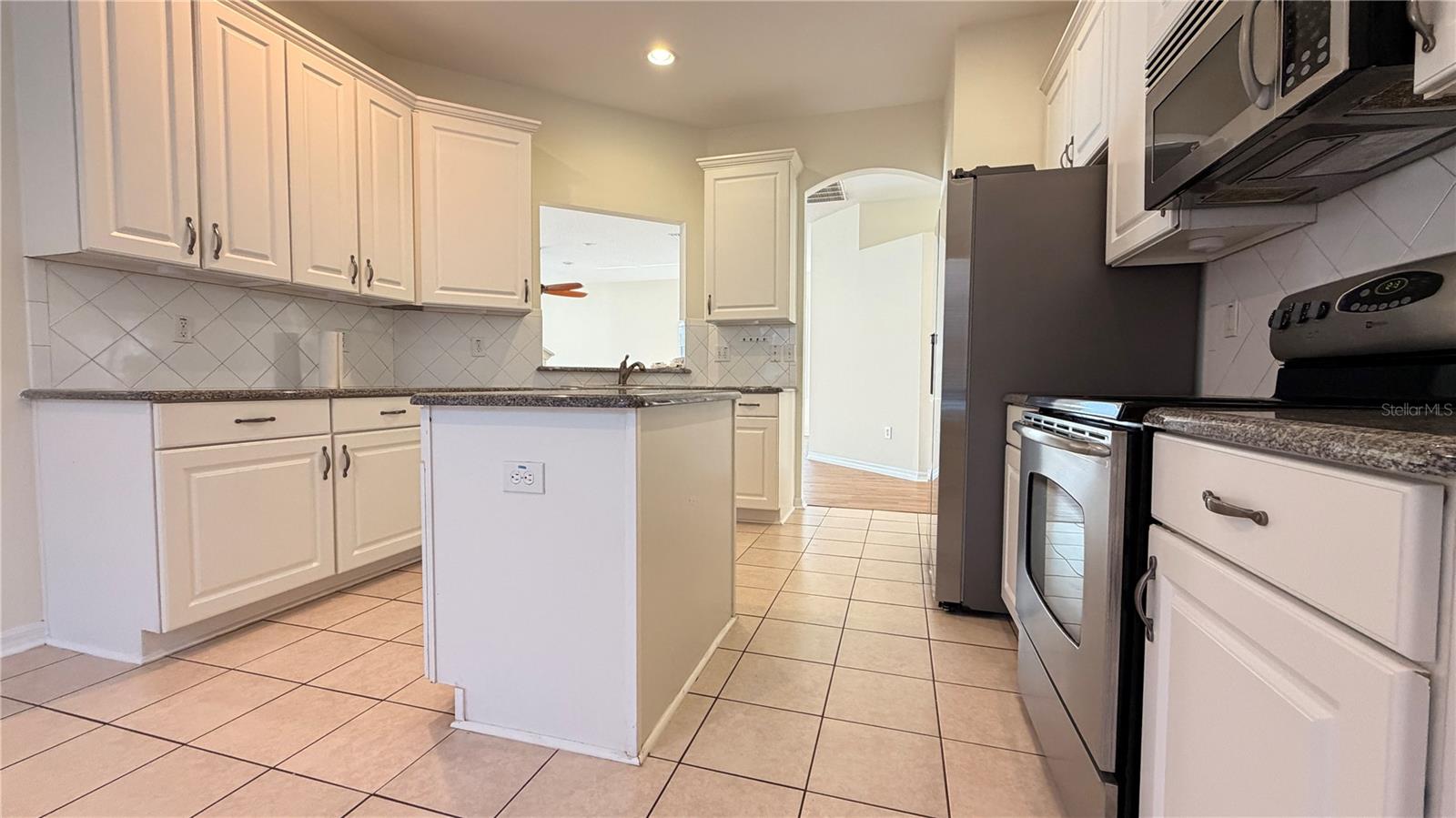 1643 BONITA BLUFF CT, RUSKIN, FL — photo 15