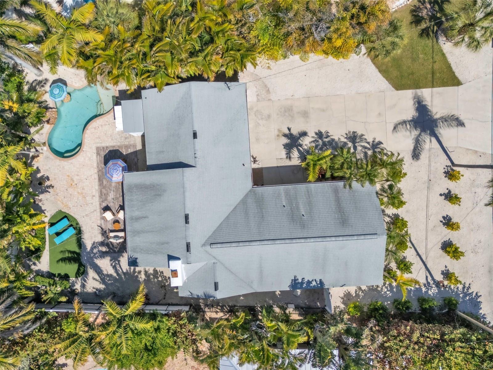 155 CRESCENT DR, ANNA MARIA, FL — photo 4