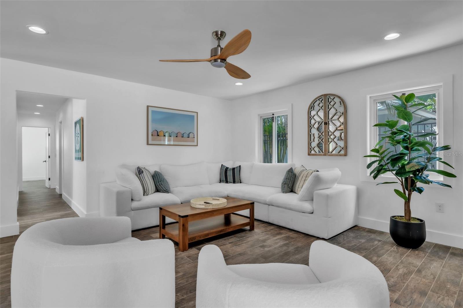 155 CRESCENT DR, ANNA MARIA, FL — photo 17