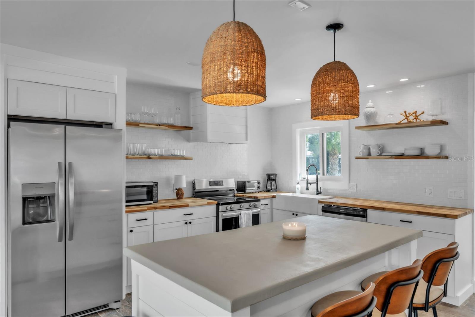 155 CRESCENT DR, ANNA MARIA, FL — photo 20