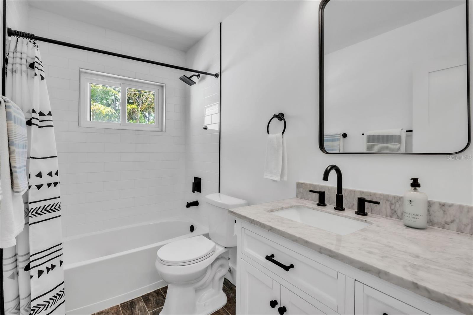155 CRESCENT DR, ANNA MARIA, FL — photo 37