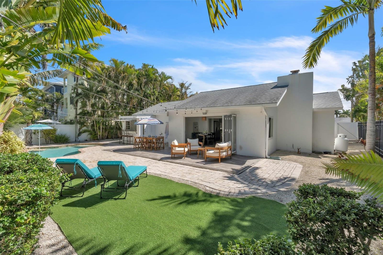 155 CRESCENT DR, ANNA MARIA, FL — photo 38