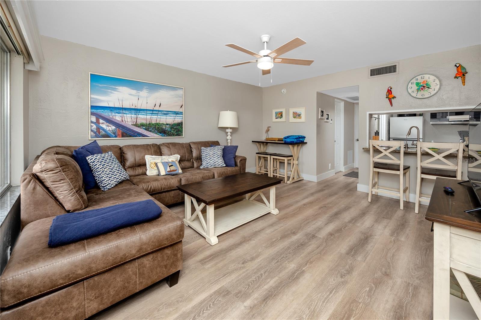 282 TREASURE ISLAND CSWY #12, TREASURE ISLAND, FL — photo 4