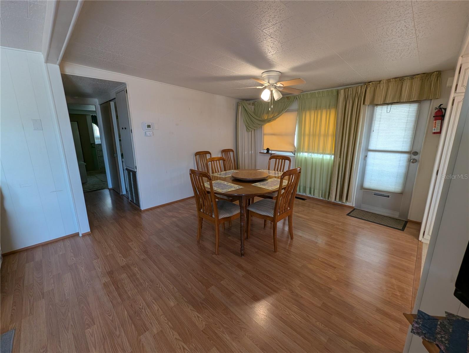 107 48TH AVENUE DR W, BRADENTON, FL — photo 4
