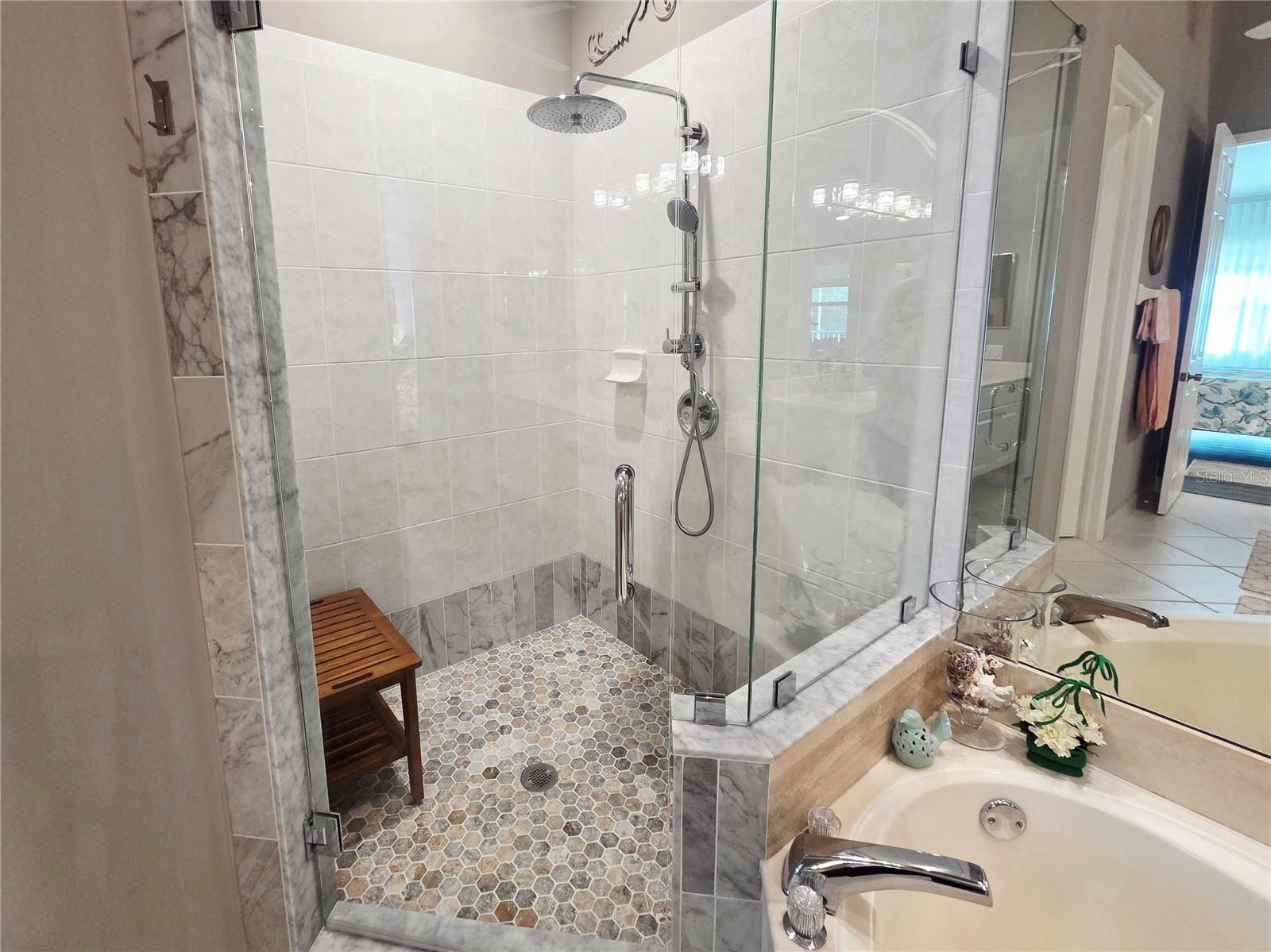 6775 HUNTINGTON LAKES CIR #202, NAPLES, FL — photo 13