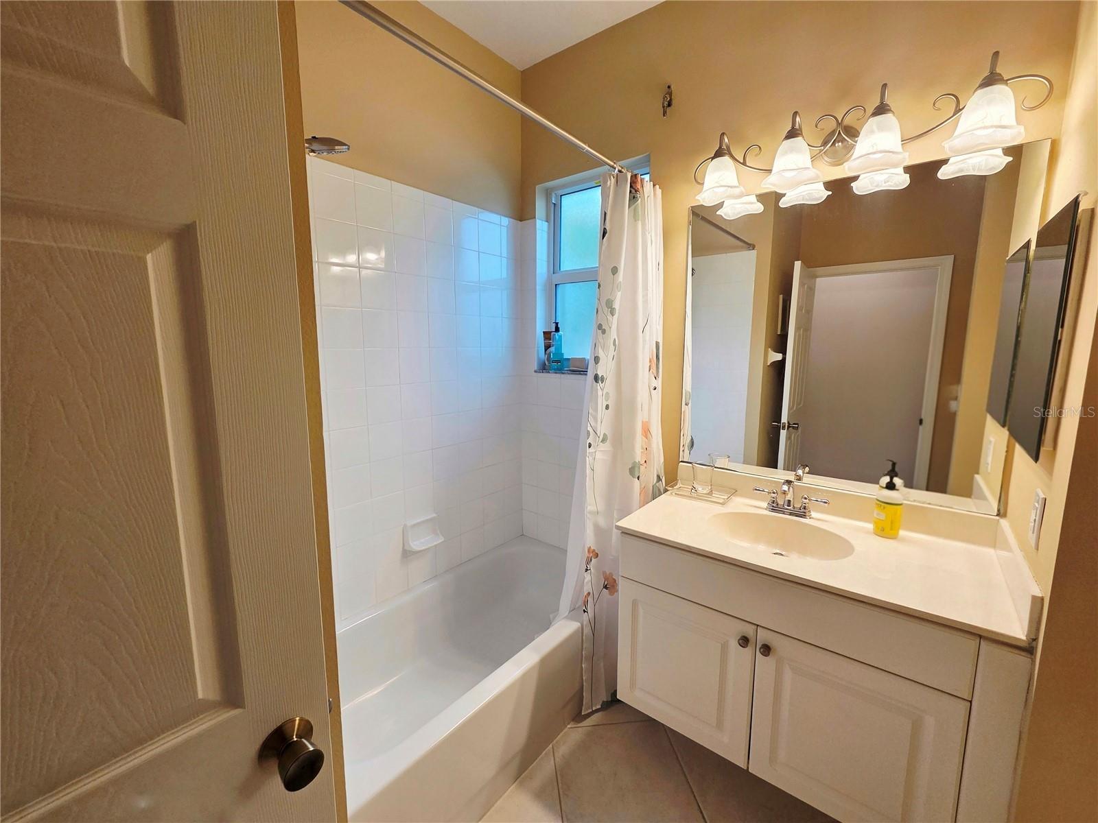 6775 HUNTINGTON LAKES CIR #202, NAPLES, FL — photo 16