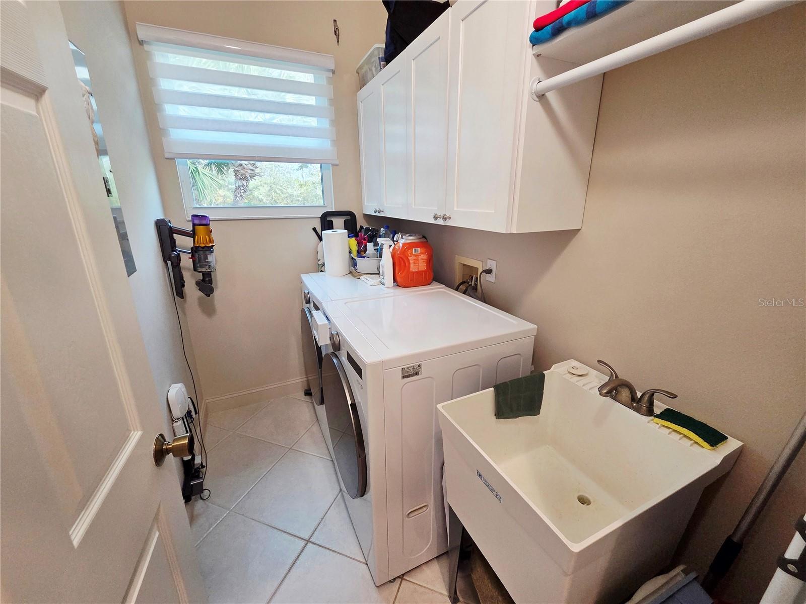 6775 HUNTINGTON LAKES CIR #202, NAPLES, FL — photo 33