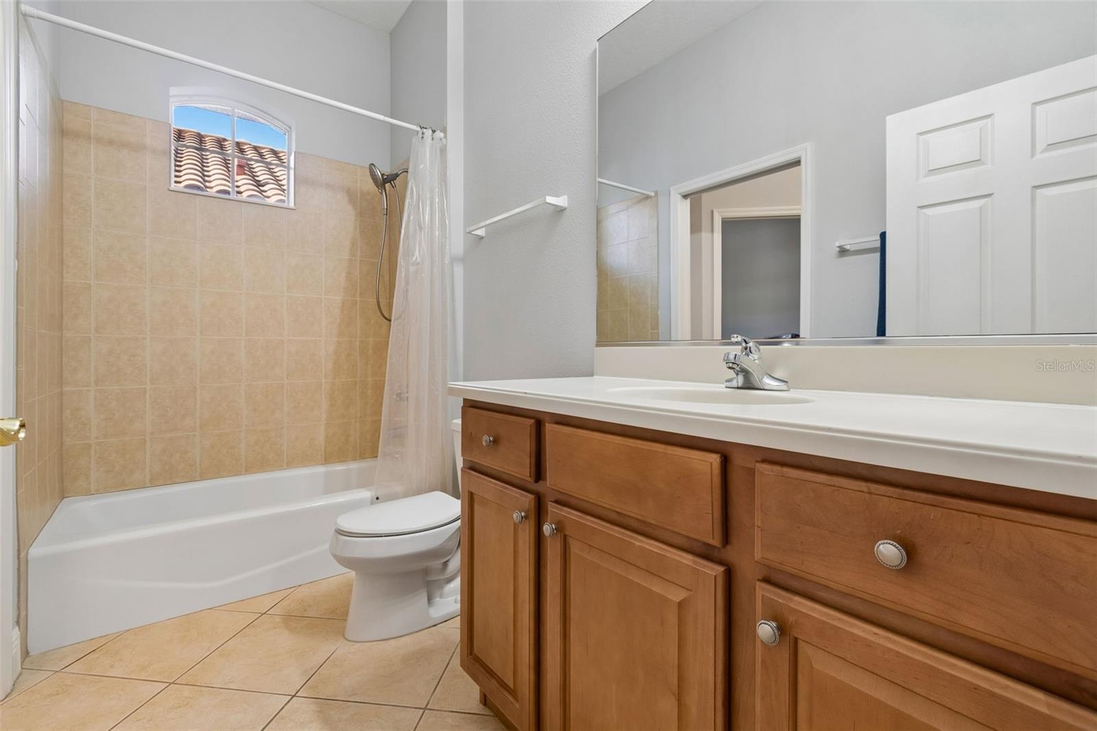 8235 MIRAMAR WAY, LAKEWOOD RANCH, FL — photo 14