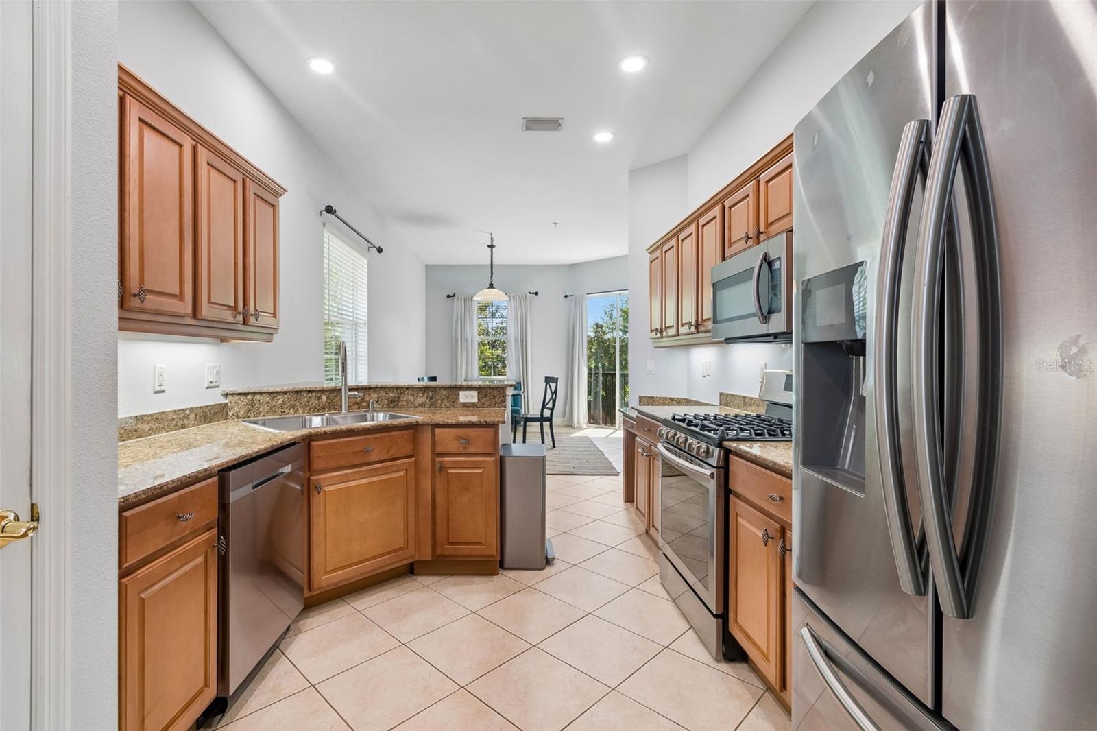 8235 MIRAMAR WAY, LAKEWOOD RANCH, FL — photo 31