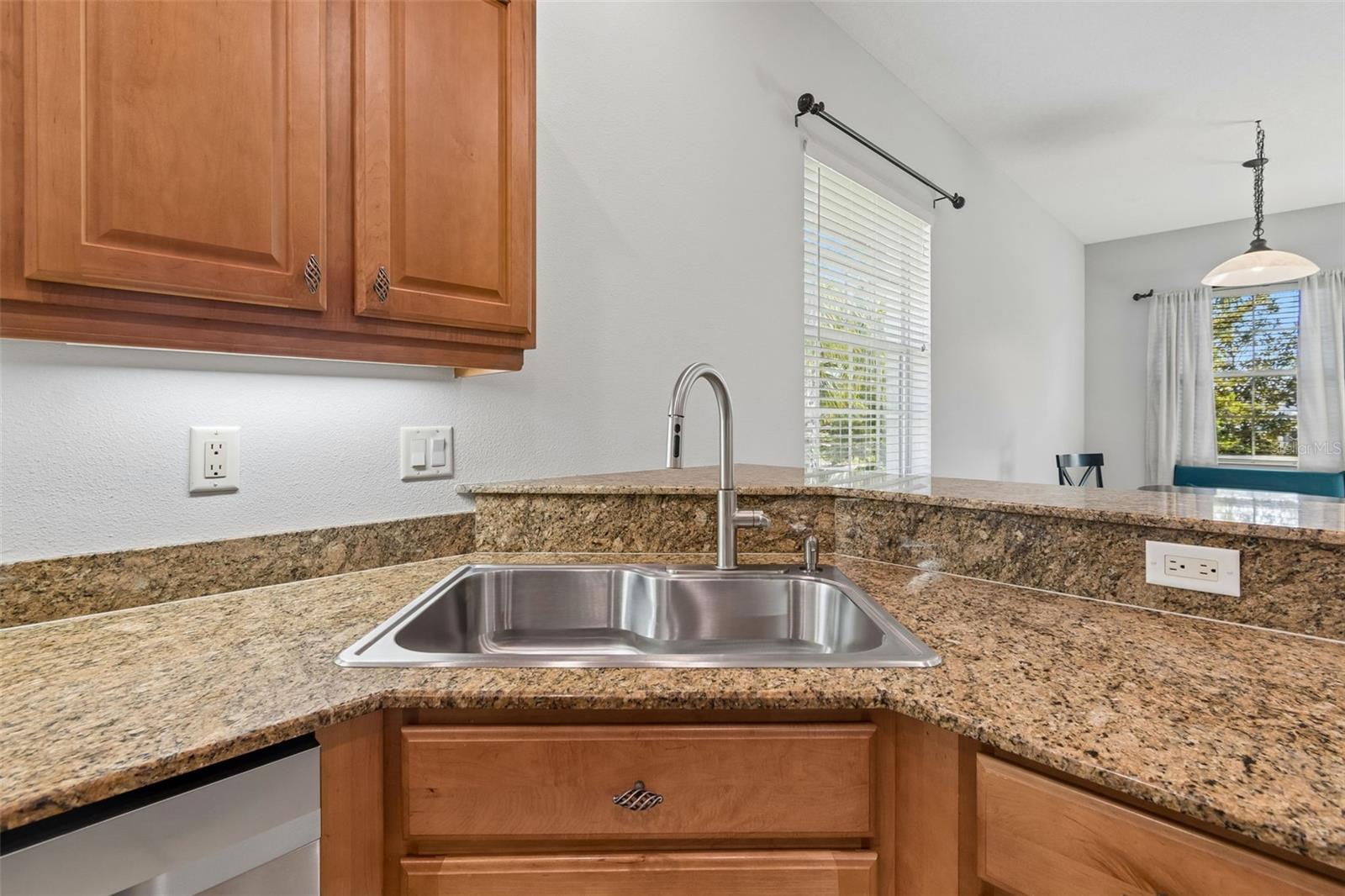 8235 MIRAMAR WAY, LAKEWOOD RANCH, FL — photo 32