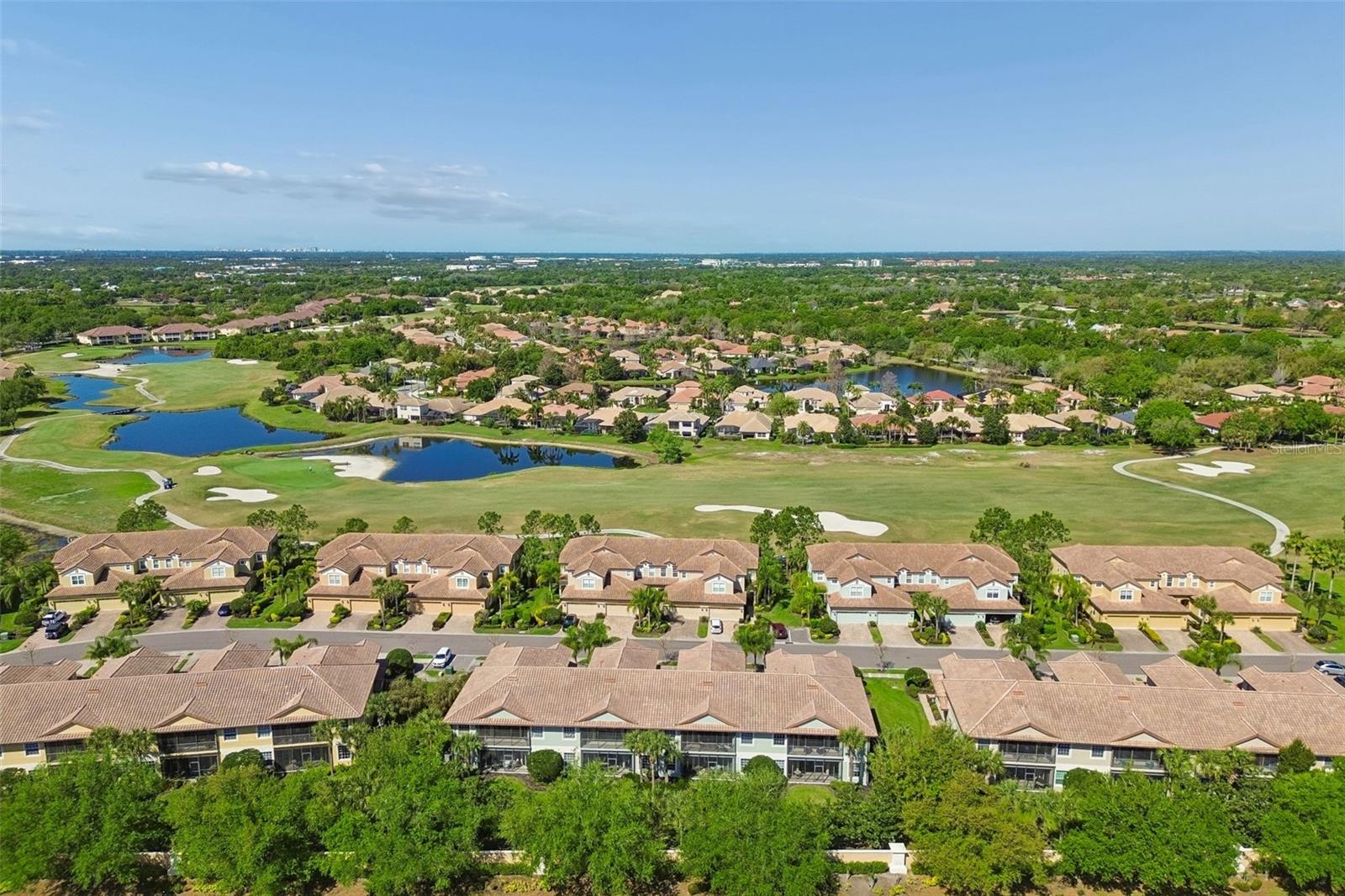 8235 MIRAMAR WAY, LAKEWOOD RANCH, FL — photo 59