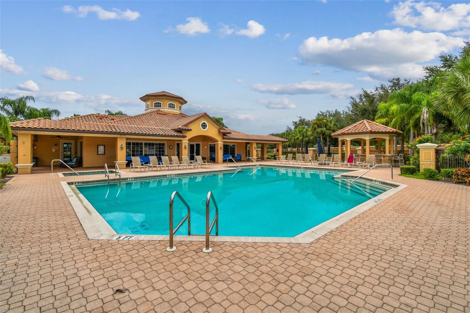 8235 MIRAMAR WAY, LAKEWOOD RANCH, FL — photo 78