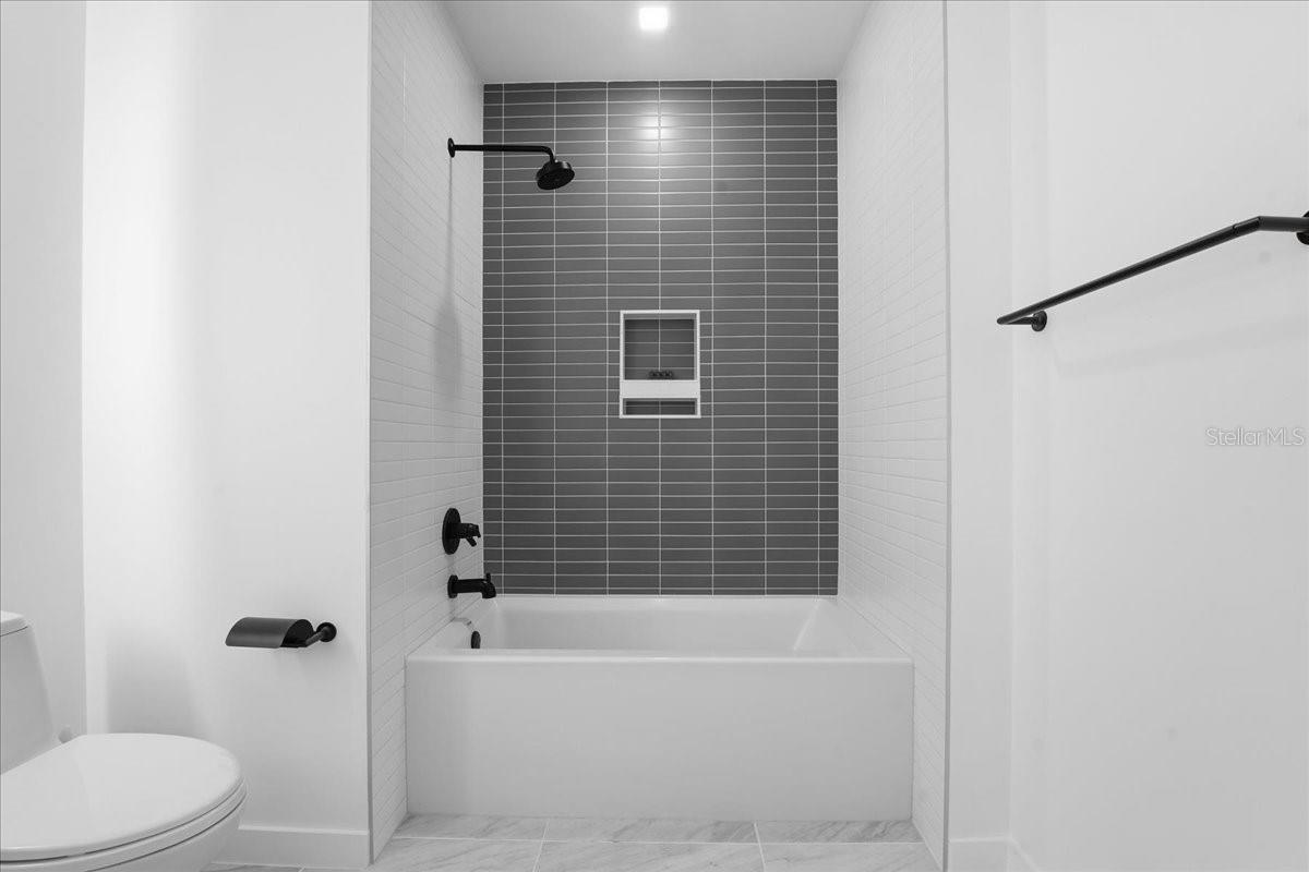 777 3RD AVE N #1202, ST PETERSBURG, FL — photo 31
